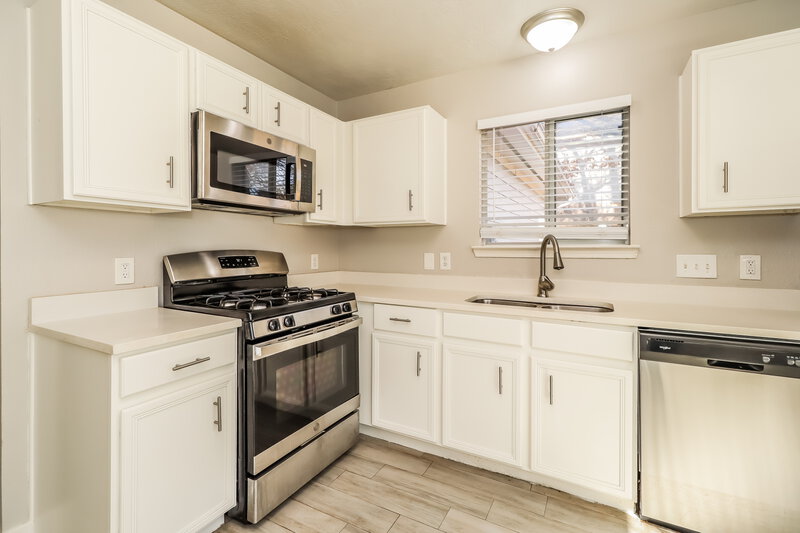 1,855/Mo, 311 Mako Ct Crosby, TX 77532 Kitchen View