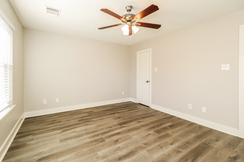 1,855/Mo, 311 Mako Ct Crosby, TX 77532 Main Bedroom View 2