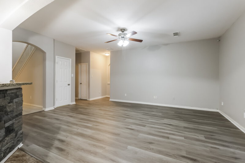 2,220/Mo, 12927 Pine Woods St Tomball, TX 77375 Living Room View
