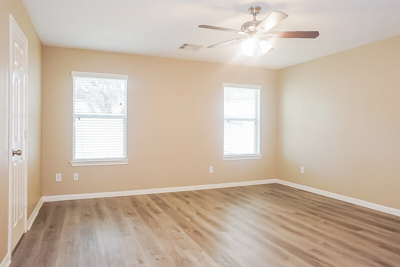 2,075/Mo, 3303 Creole Bay Ln Rosenberg, TX 77471 Main Bedroom View 2