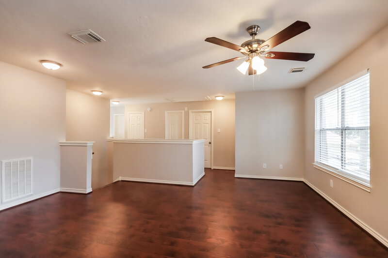 1,995/Mo, 18607 Timbers Dr Humble, TX 77346 Loft View