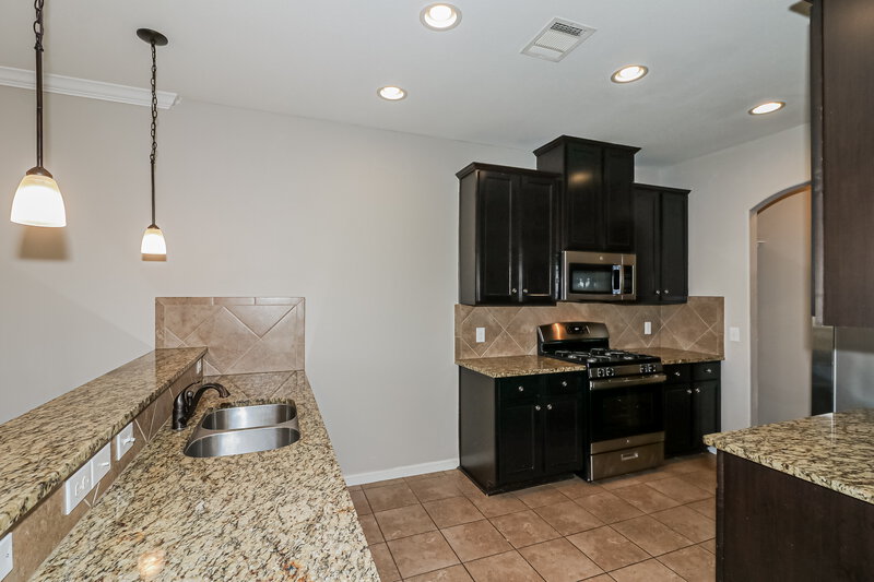 1,870/Mo, 6622 Honey Harvest Ln Houston, TX 77084 Kitchen View