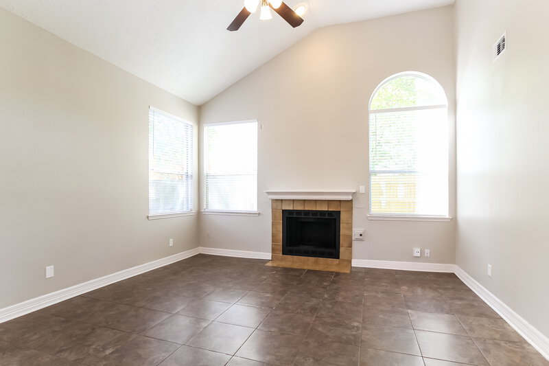 2,125/Mo, 1930 Pincher Creek Dr Spring, TX 77386 Living Room View