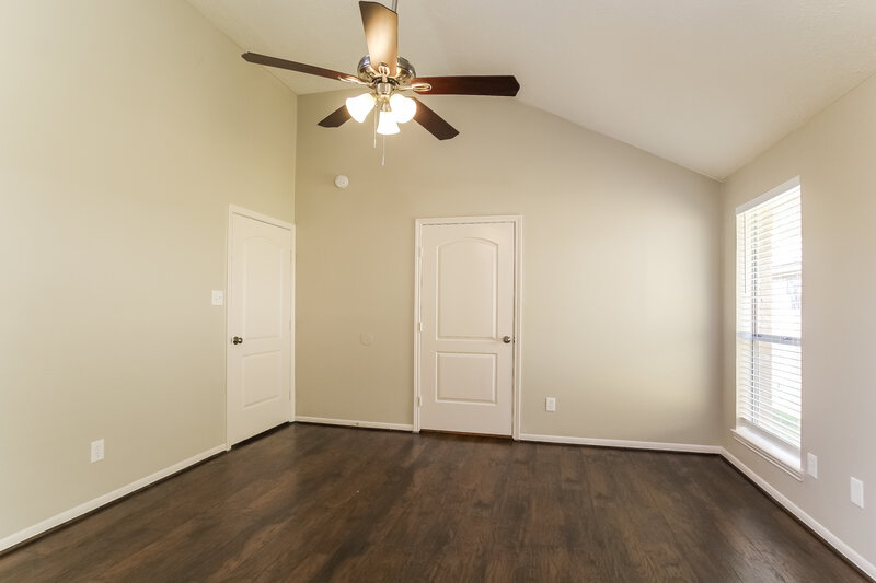 2,125/Mo, 1930 Pincher Creek Dr Spring, TX 77386 Main Bedroom View 2