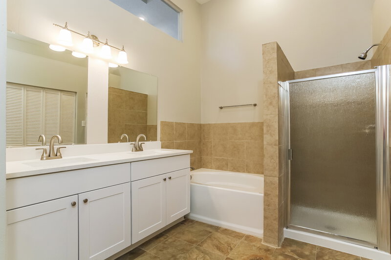 2,125/Mo, 1930 Pincher Creek Dr Spring, TX 77386 Main Bathroom View