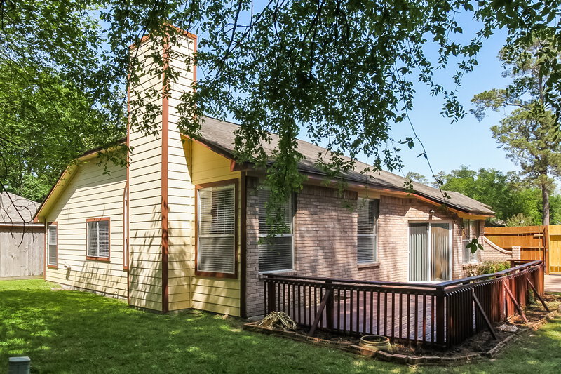 2,125/Mo, 1930 Pincher Creek Dr Spring, TX 77386 Rear View