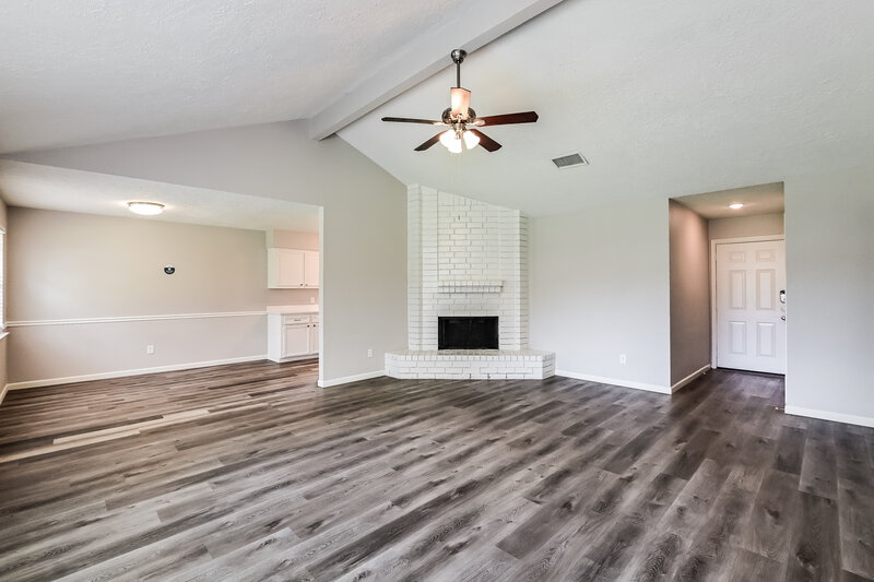 2,305/Mo, 2787 Pinewood Dr League City, TX 77573 Living Room View