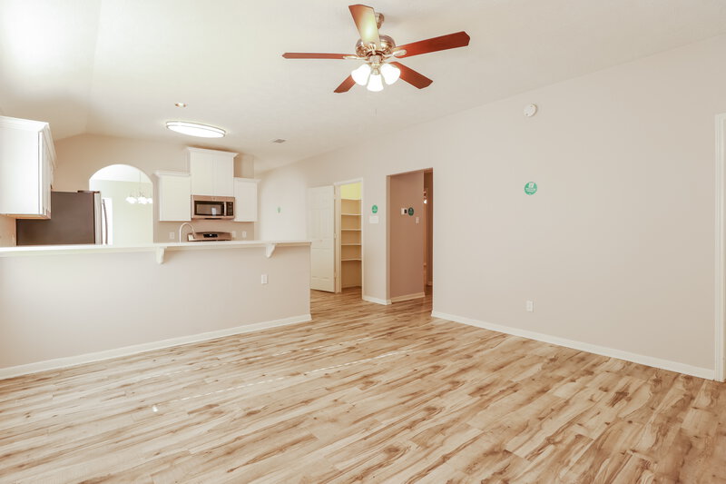 1,880/Mo, 11002 Northam Dr Tomball, TX 77375 Living Room View 3