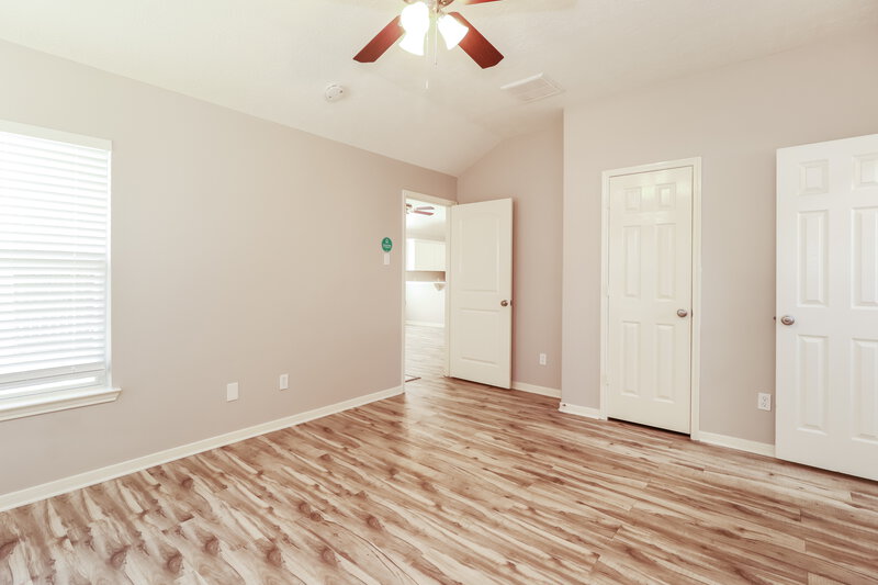1,880/Mo, 11002 Northam Dr Tomball, TX 77375 Main Bedroom View