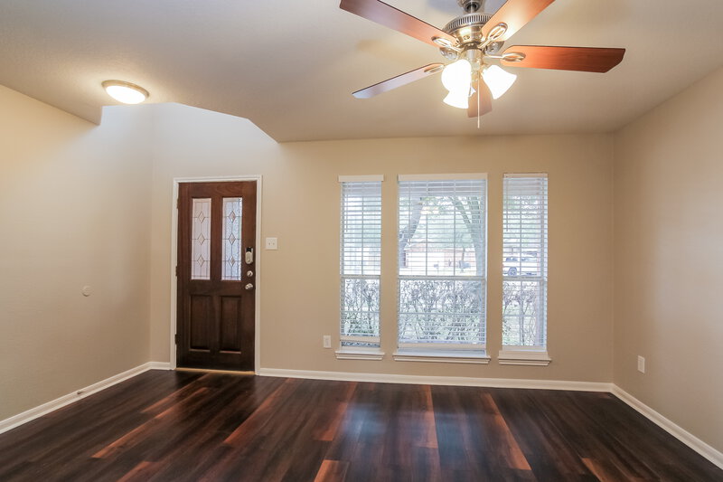 2,435/Mo, 23111 Postwood Oaks Dr Spring, TX 77373 Sitting Room View