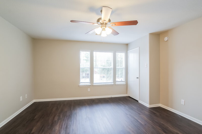 2,435/Mo, 23111 Postwood Oaks Dr Spring, TX 77373 Main Bedroom View 2