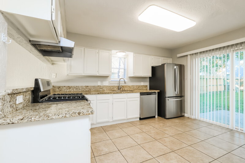 1,675/Mo, 2823 Forestbrook Dr Spring, TX 77373 Kitchen View