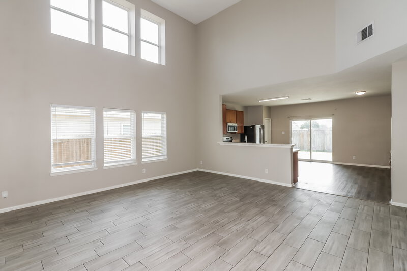 2,165/Mo, 3218 Grand Cane Ln Rosenberg, TX 77471 Living Room View 2