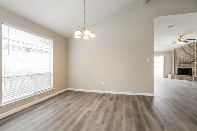 2,030/Mo, 16030 Vista Del Mar Dr Houston, TX 77083 Living Room View