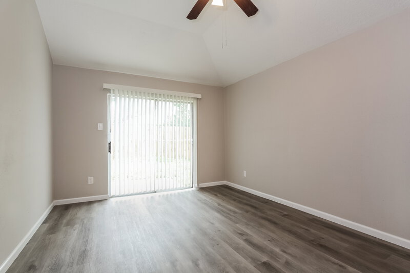2,030/Mo, 16030 Vista Del Mar Dr Houston, TX 77083 Main Bedroom View 2