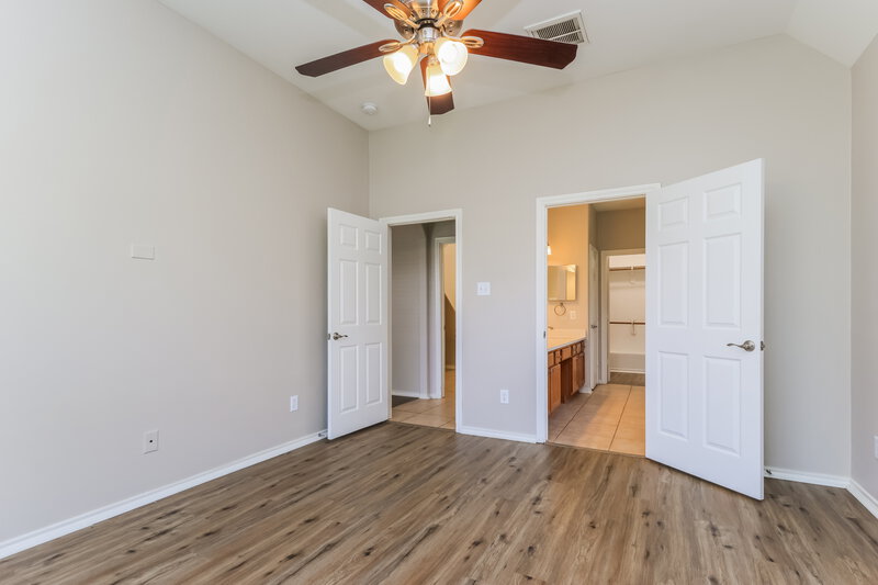 2,090/Mo, 4939 Forest Hurst Dr Spring, TX 77373 Main Bedroom View 2
