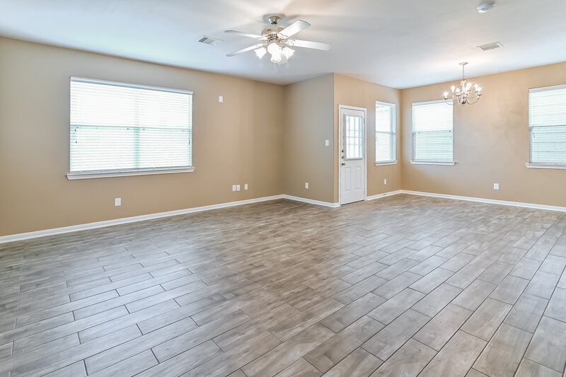 1,965/Mo, 13414 Southpoint Ln Houston, TX 77034 Living Room View
