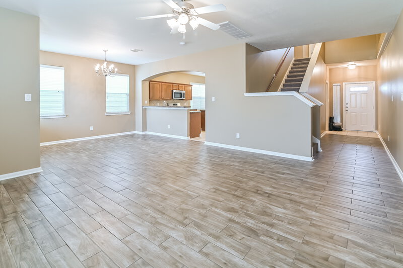 1,965/Mo, 13414 Southpoint Ln Houston, TX 77034 Living Room View 2