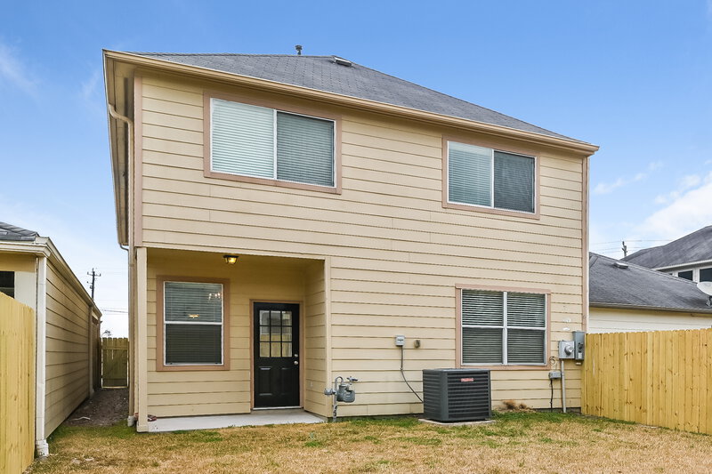 1,965/Mo, 13414 Southpoint Ln Houston, TX 77034 Rear View