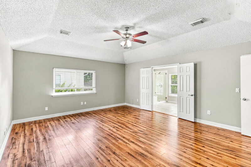 2,795/Mo, 4002 Ashwood Dr Pearland, TX 77584 Primary Bedroom View