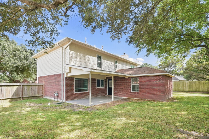 2,795/Mo, 4002 Ashwood Dr Pearland, TX 77584 Rear View