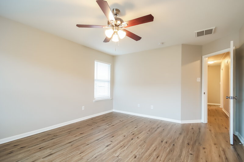 1,980/Mo, 21007 Harvest Terrace Ln Spring, TX 77379 Main Bedroom View