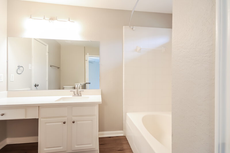 1,980/Mo, 21007 Harvest Terrace Ln Spring, TX 77379 Main Bathroom View 2