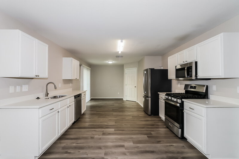 2,050/Mo, 5018 Oak Briar Ln Richmond, TX 77469 Kitchen View