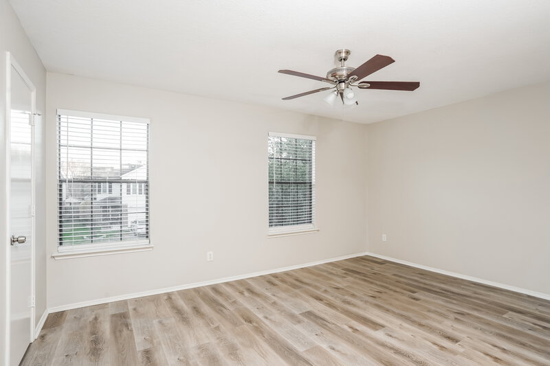 1,970/Mo, 19515 Rocky Bank Dr Tomball, TX 77375 No Caption View