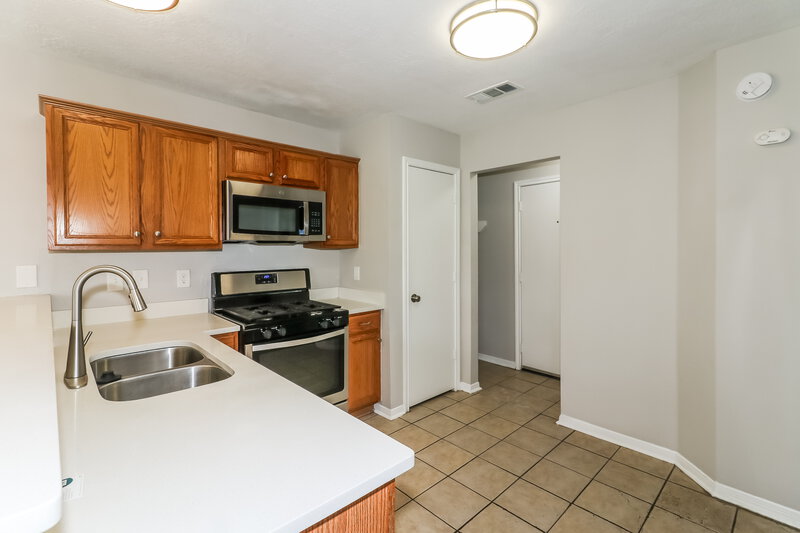 1,750/Mo, 15224 Tayport Ln Channelview, TX 77530 Kitchen View