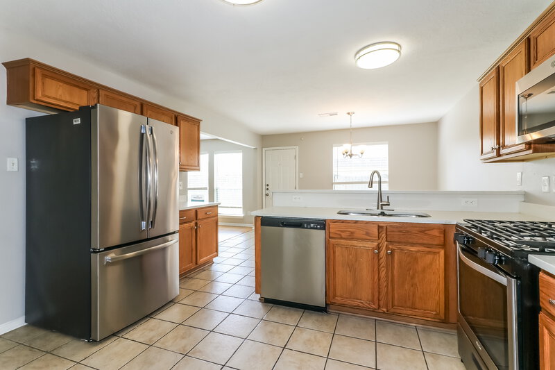 1,750/Mo, 15224 Tayport Ln Channelview, TX 77530 Kitchen View 2