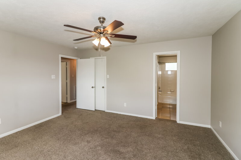 1,750/Mo, 15224 Tayport Ln Channelview, TX 77530 Main Bedroom View