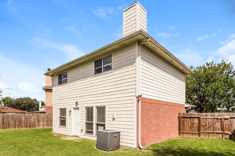 1,750/Mo, 15224 Tayport Ln Channelview, TX 77530 Rear View