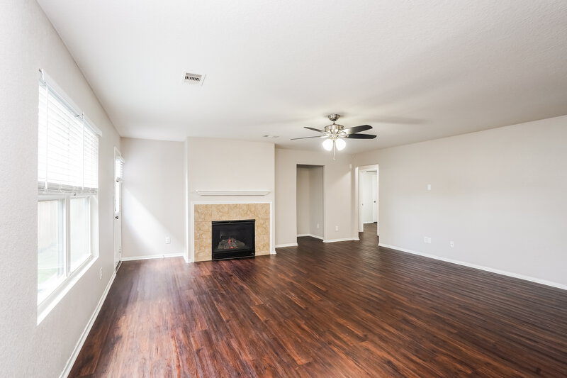 1,780/Mo, 7223 Fox Scene Dr Humble, TX 77338 Living Room View 2