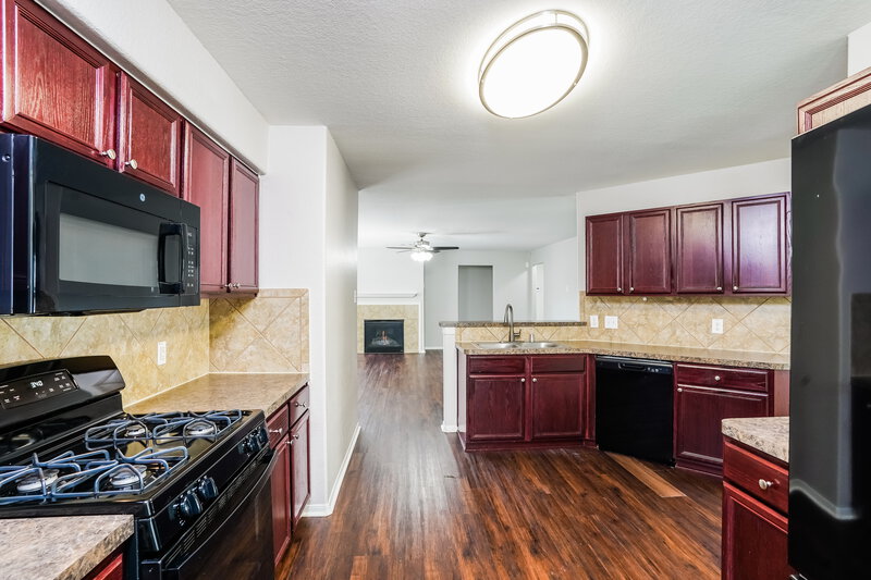 1,780/Mo, 7223 Fox Scene Dr Humble, TX 77338 Kitchen View 2
