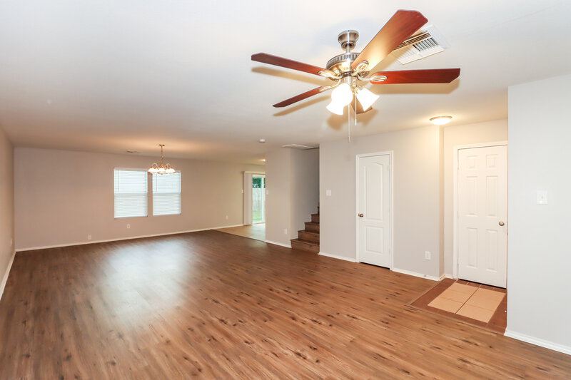2,005/Mo, 5030 Arbury Hill Ln Richmond, TX 77469 Living Room View