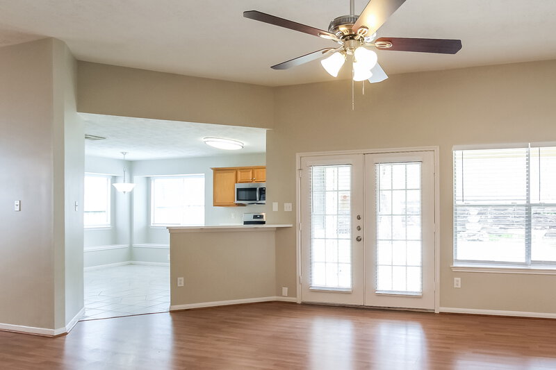 1,965/Mo, 279 Indian Falls S Montgomery, TX 77316 Living Room View