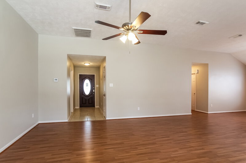 2,025/Mo, 279 Indian Falls S Montgomery, TX 77316 Living Room View 3