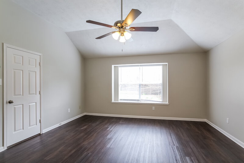 1,965/Mo, 279 Indian Falls S Montgomery, TX 77316 Main Bedroom View 2