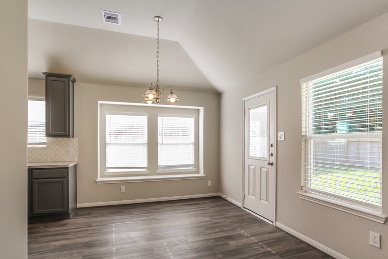 1,805/Mo, 15108 Meadow Gln S Conroe, TX 77306 Dining Room View