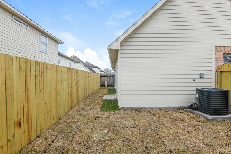 2,770/Mo, 8842 Iron Springs Dr Houston, TX 77034 Rear View 2