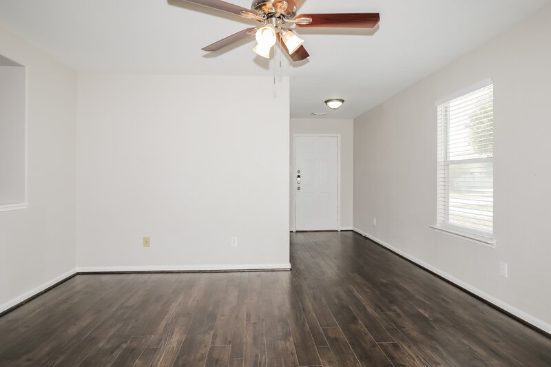 1,790/Mo, 6522 Winter Mountain Ln Spring, TX 77379 Living Room View 3