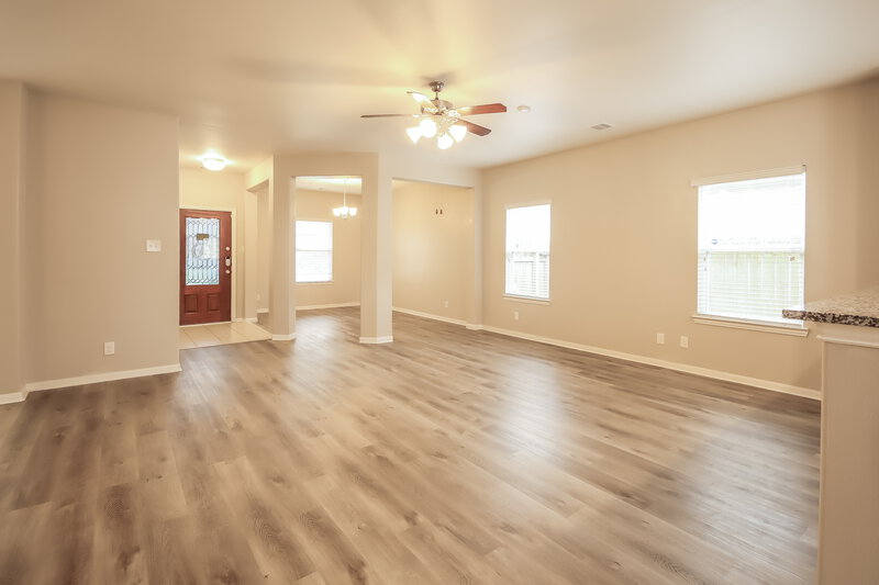 1,860/Mo, 138 Pequin Rd Crosby, TX 77532 Living Room View