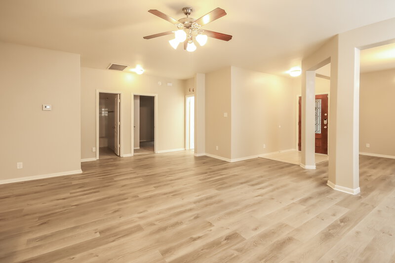 1,860/Mo, 138 Pequin Rd Crosby, TX 77532 Living Room View 3