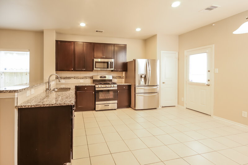 1,860/Mo, 138 Pequin Rd Crosby, TX 77532 Kitchen View