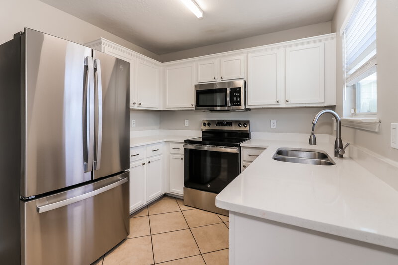 2,480/Mo, 5622 Coastal Way Houston, TX 77085 Kitchen View 2