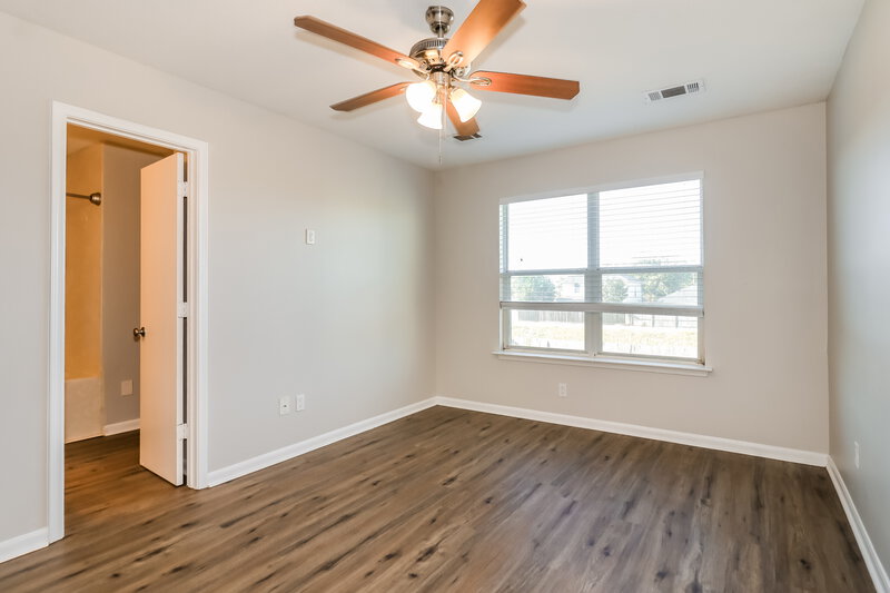2,480/Mo, 5622 Coastal Way Houston, TX 77085 Main Bedroom View
