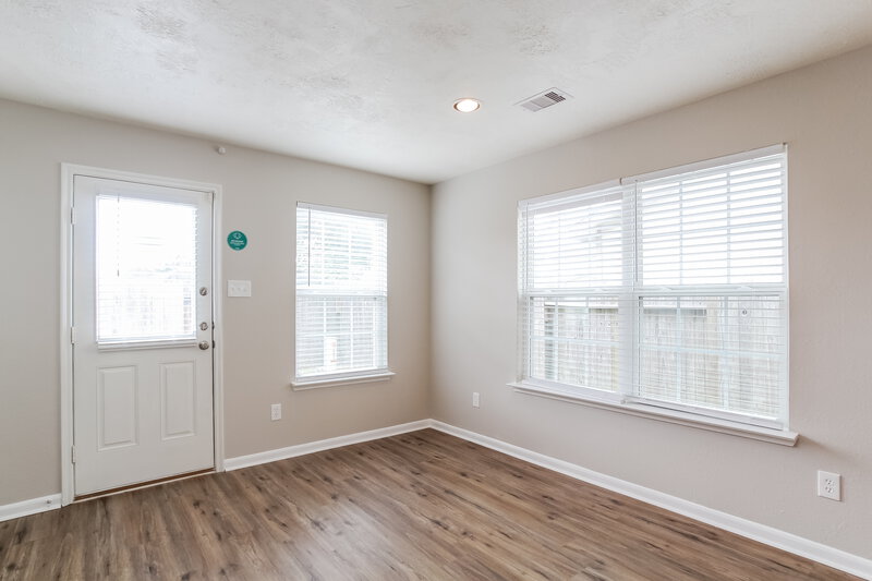 1,695/Mo, 8138 Sanders Glen Ln Humble, TX 77338 Dining Room View