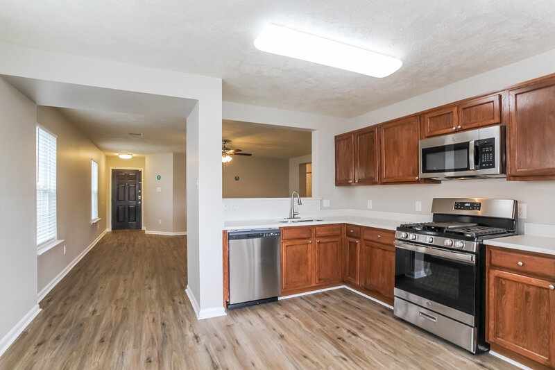 1,695/Mo, 8138 Sanders Glen Ln Humble, TX 77338 Kitchen View 2