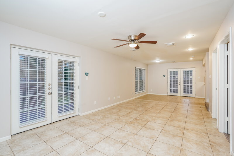 2,405/Mo, 3304 Glastonbury Dr Pearland, TX 77581 Dining Room View 2
